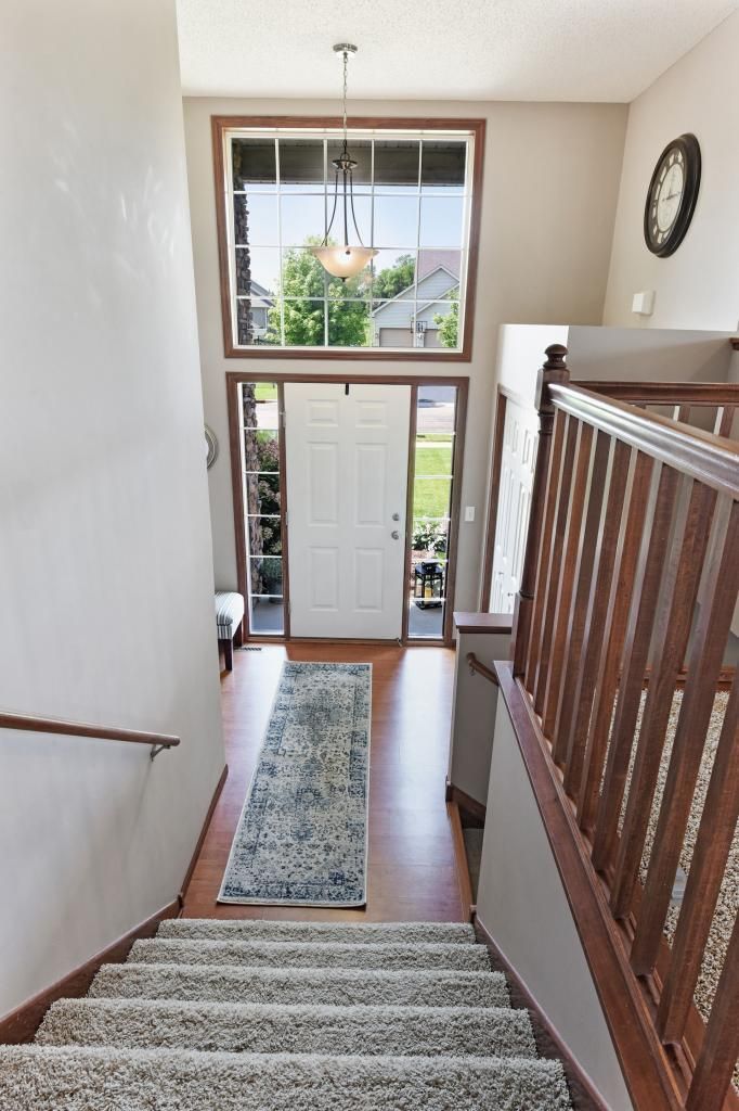 9621 Glacier Rd, Saint Bonifacius, MN 55375