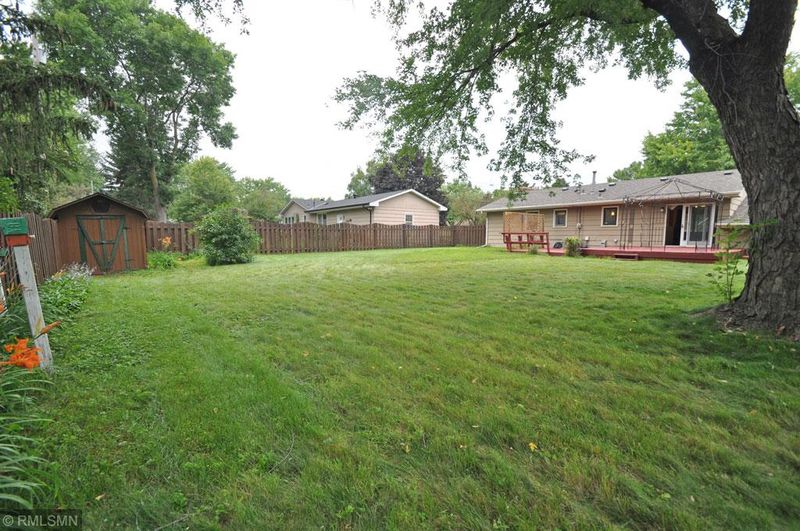 3201 W 87th St, Bloomington, MN 55431