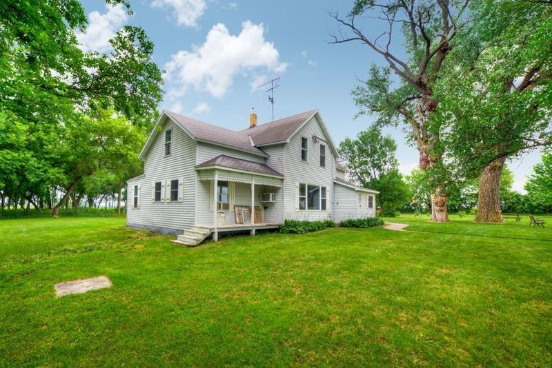 10880 210th Ave SE, Lake Lillian, MN 56253