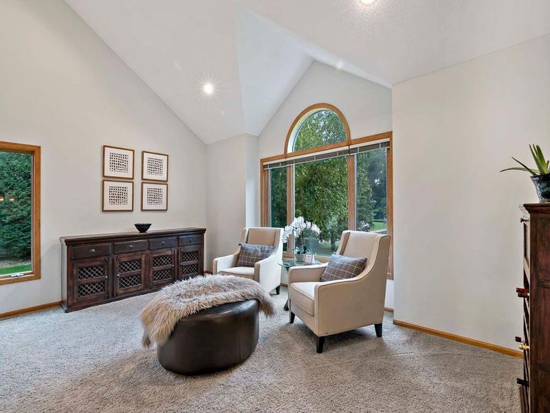 4158 Trail Ridge Ln, Minnetonka, MN 55345