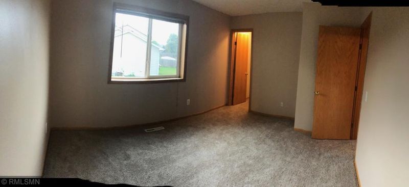 2156 Emerson Rd S, Cambridge, MN 55008