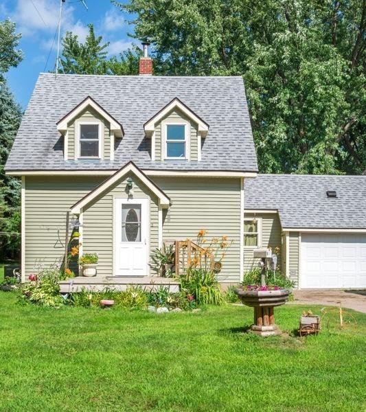 512 N Cedar St, Mora, MN 55051