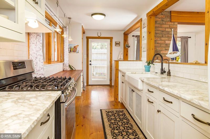 4937 Brunswick Rd, Mound, MN 55364