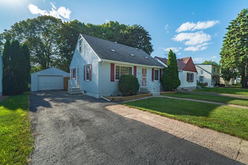1075 Breen St, Saint Paul, MN 55106