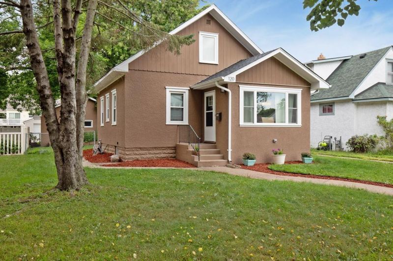 120 14th Ave S, South Saint Paul, MN 55075