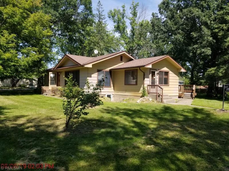 495 2nd Ave NE, Milaca, MN 56353