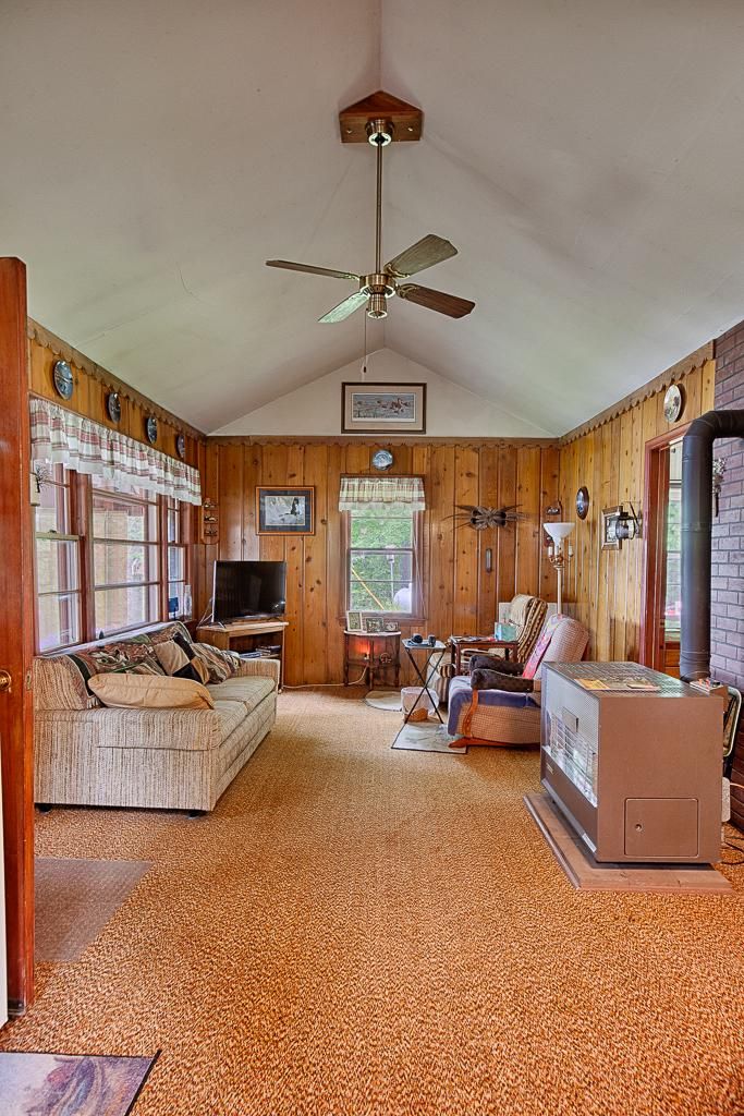9347 Tower Ln, Garrison, MN 56450