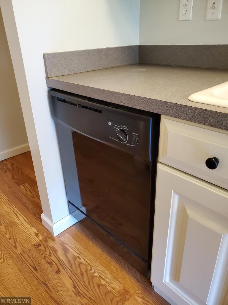 4508 Cedar Lake Rd S #6, Saint Louis Park, MN 55416