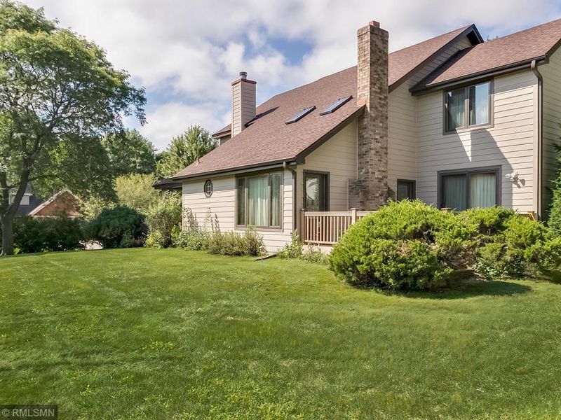 1643 Mallard Dr, Eagan, MN 55122