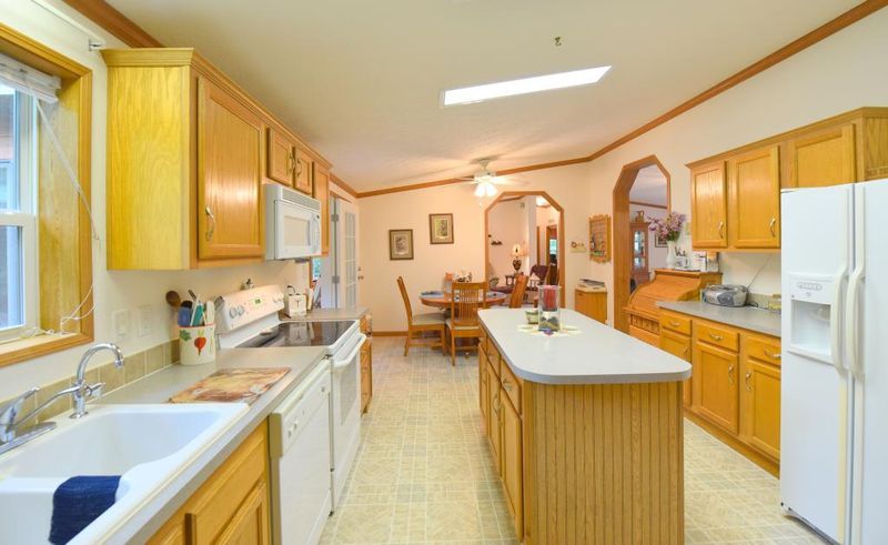13110 Gordon Cir, Crosslake, MN 56442