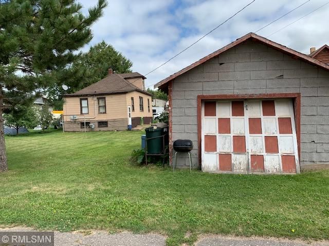 304 3rd Ave, Bovey, MN 55709