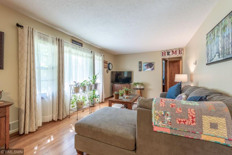 10206 Dogwood St NW, Coon Rapids, MN 55448