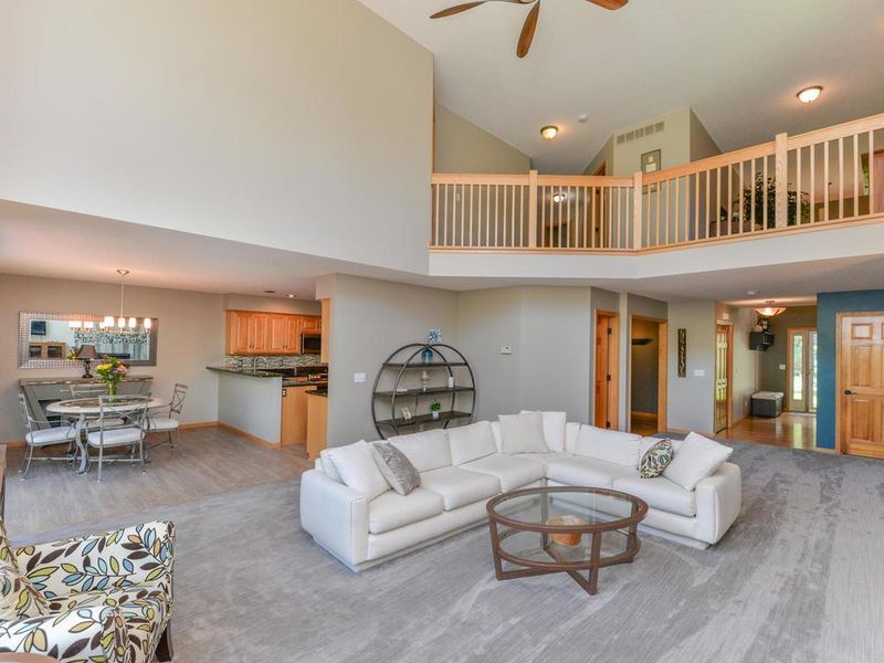 13294 39th Ave N, Plymouth, MN 55441