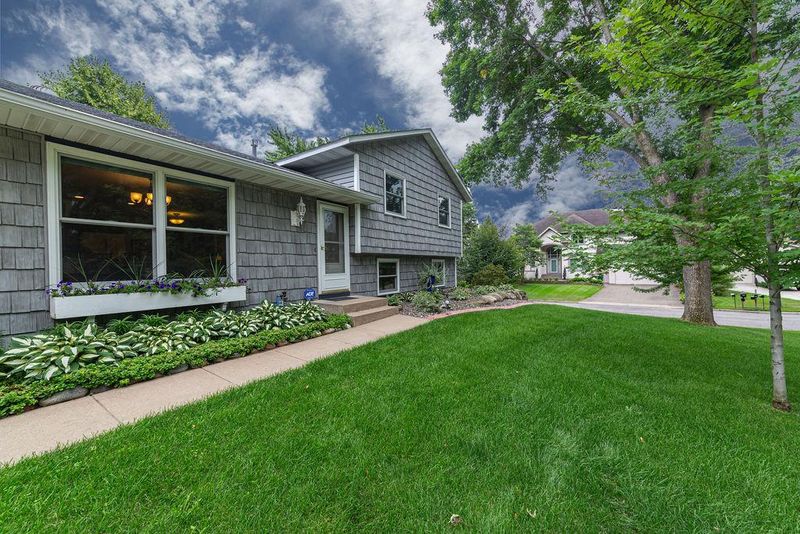 11421 Zea St NW, Coon Rapids, MN 55433
