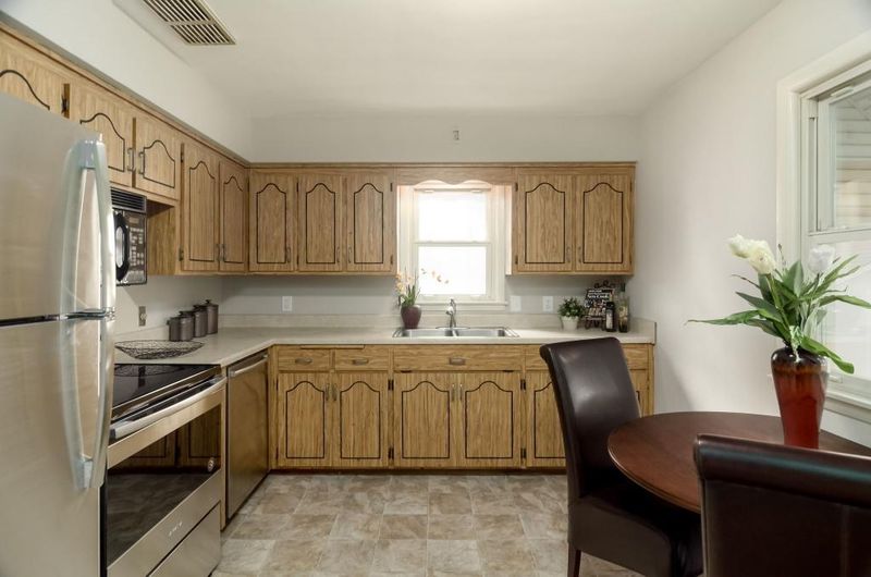934 Lewis St S, Shakopee, MN 55379