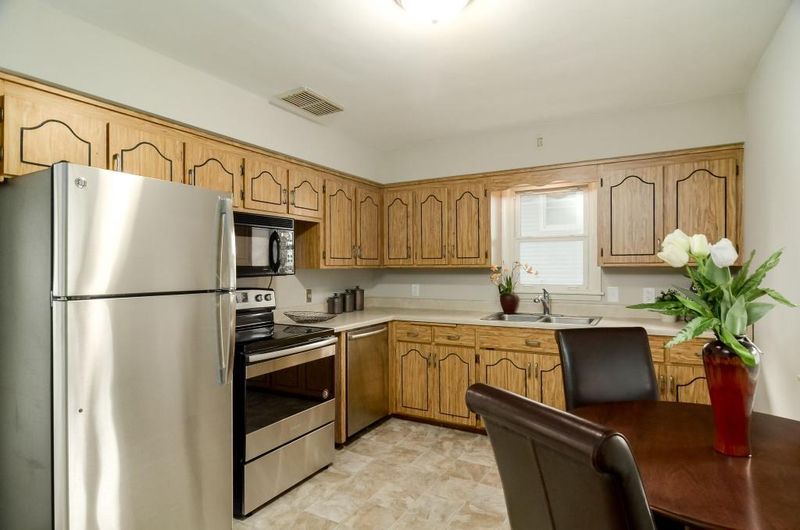 934 Lewis St S, Shakopee, MN 55379