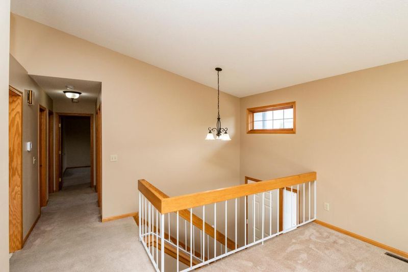 2720 Spyglass Ct NW, Rochester, MN 55901