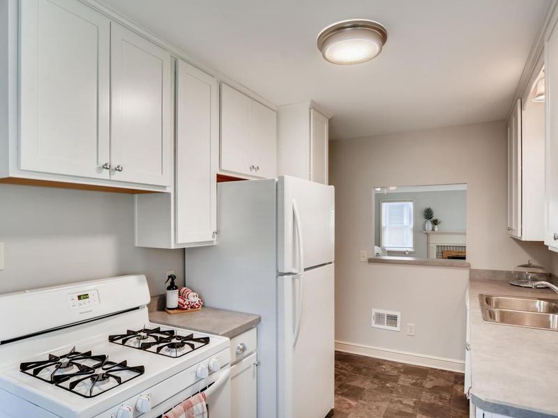 6105 Vincent Ave S, Minneapolis, MN 55410
