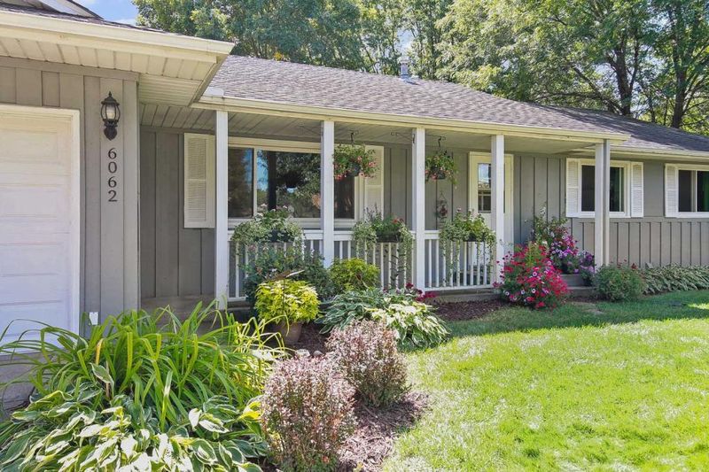 6062 Lower 134th St W, Apple Valley, MN 55124