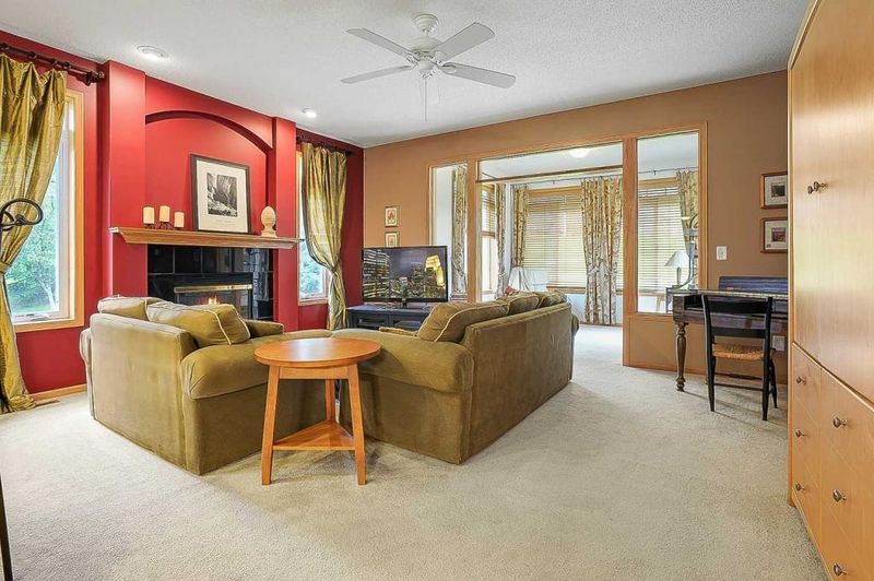8841 Preserve Pl, Savage, MN 55378
