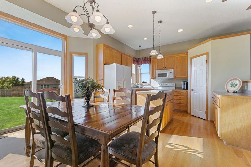 809 10th Ave NE, Lonsdale, MN 55046