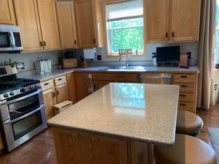 9090 Peony Ln N, Maple Grove, MN 55311