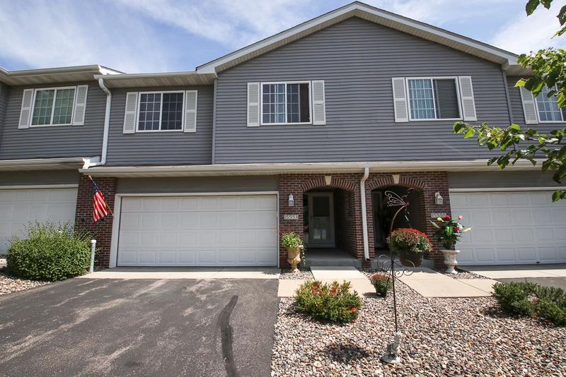 15553 Brookside Ln NW, Prior Lake, MN 55372