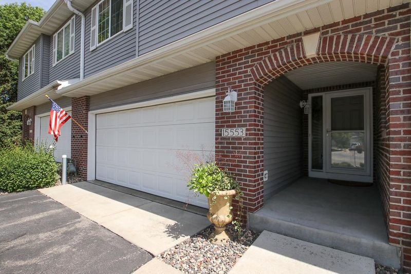 15553 Brookside Ln NW, Prior Lake, MN 55372
