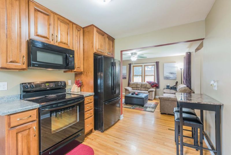 109 5th Ave NE, Osseo, MN 55369