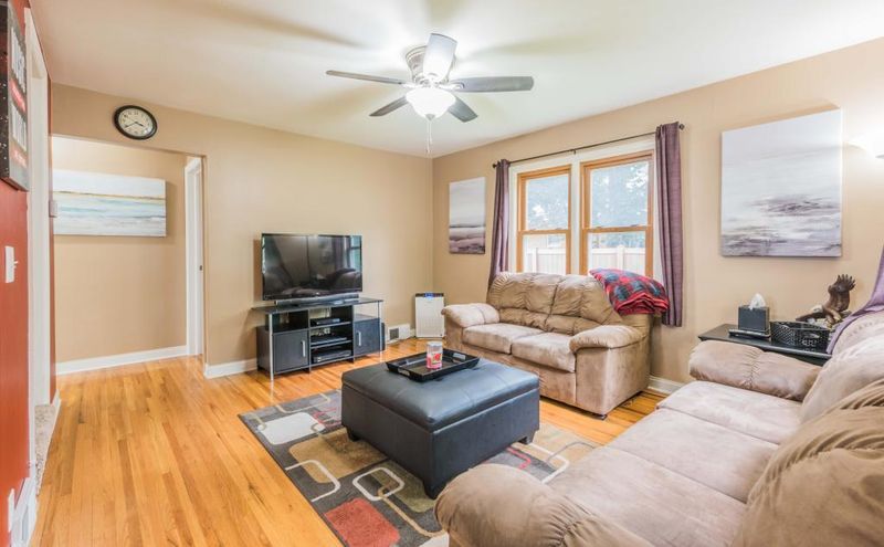 109 5th Ave NE, Osseo, MN 55369