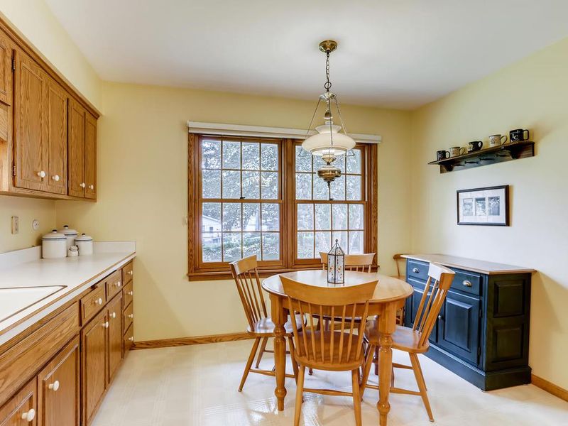 7064 Steepleview Rd, Woodbury, MN 55125