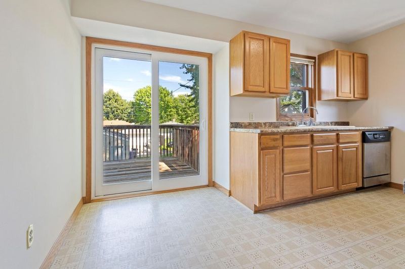 1647 5th St E, Saint Paul, MN 55106