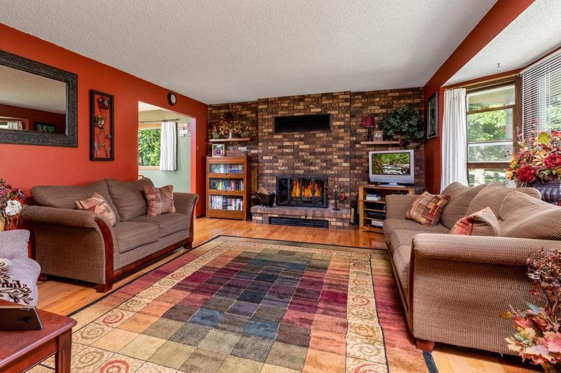 4993 Brentwood Rd, Brainerd, MN 56425