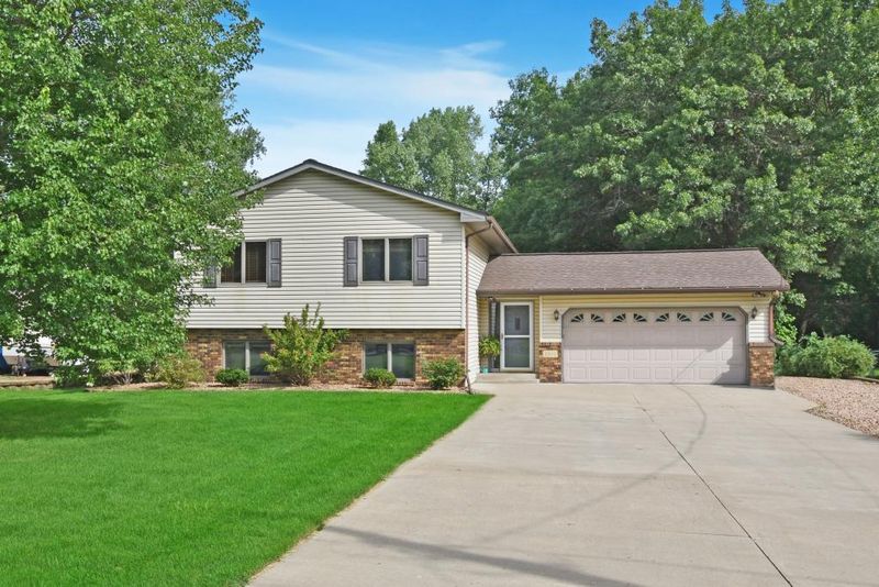 2501 4th St, White Bear Twp, MN 55110