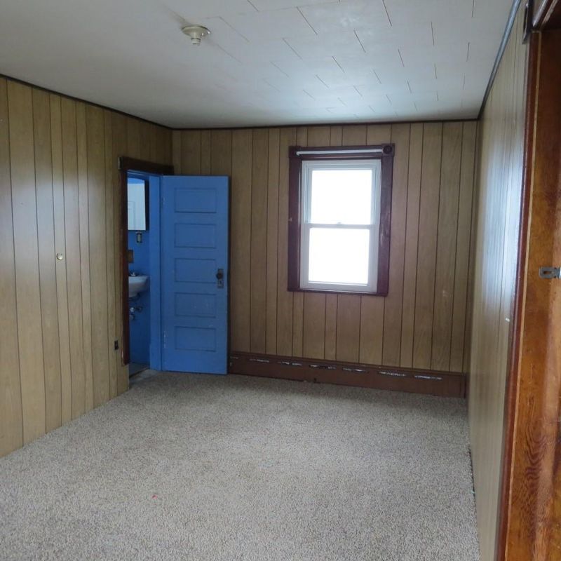 924 E Sheridan St, Ely, MN 55731
