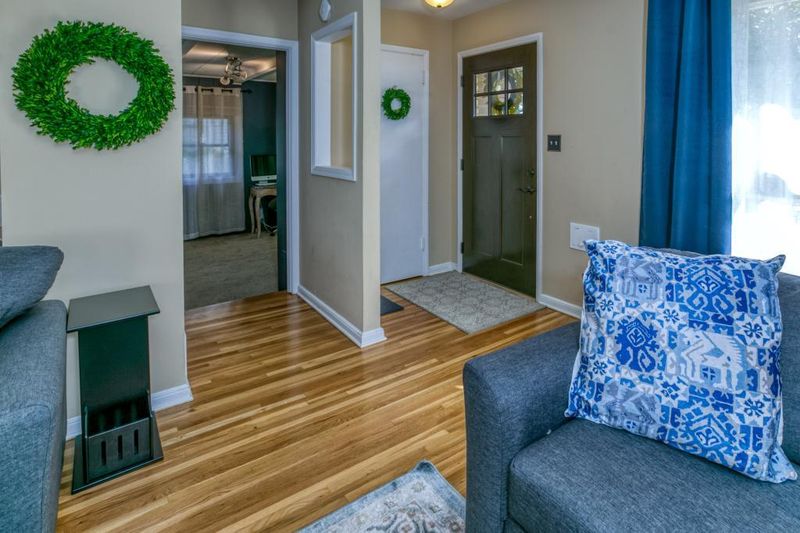2736 Quentin Ave, Saint Louis Park, MN 55416