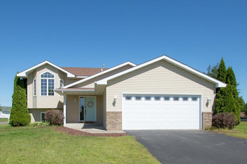 5157 Ridge Rd, Big Lake, MN 55309