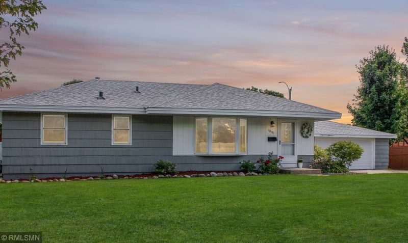 10101 Colfax Ave S, Bloomington, MN 55431