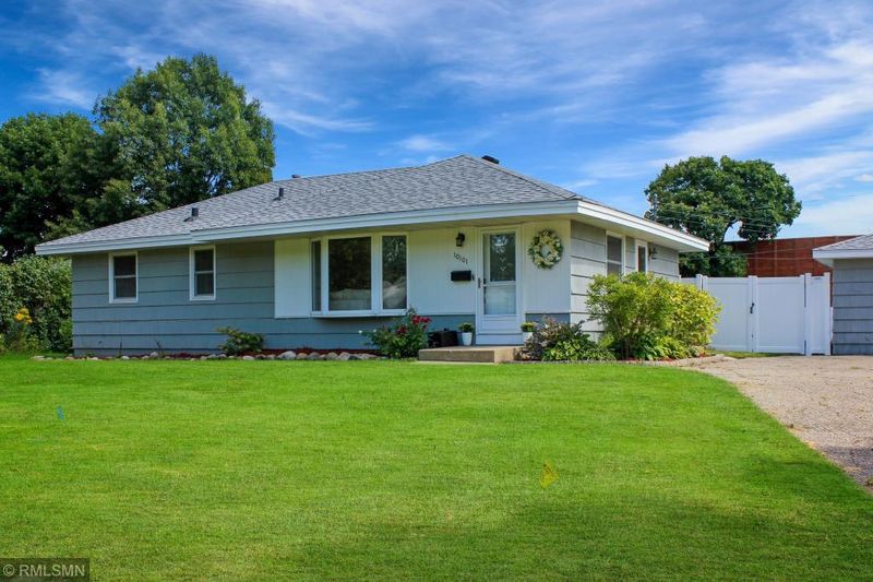 10101 Colfax Ave S, Bloomington, MN 55431