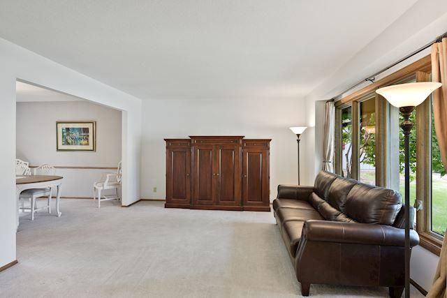 9972 Dakota Cir, Bloomington, MN 55438