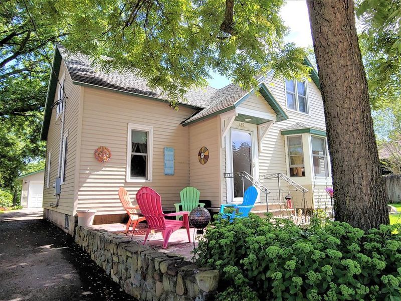 325 Cherry Ave N, Annandale, MN 55302