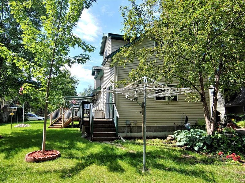 325 Cherry Ave N, Annandale, MN 55302