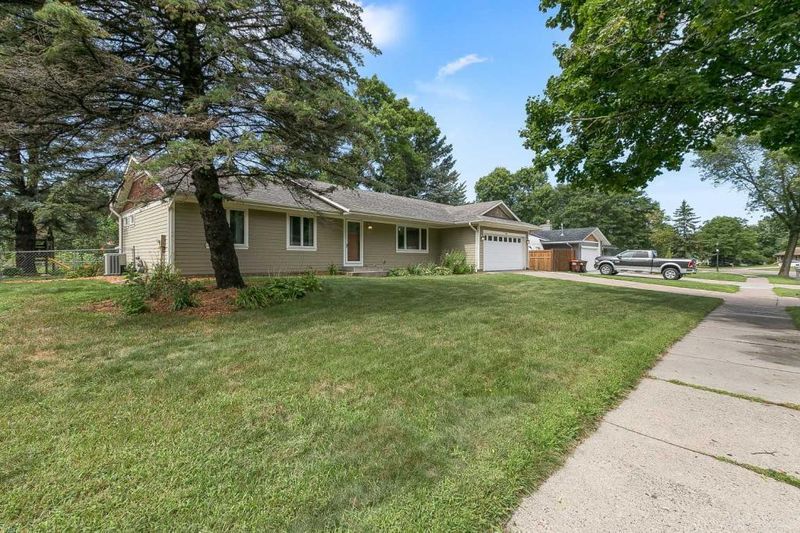7604 Ideal Ave S, Cottage Grove, MN 55016
