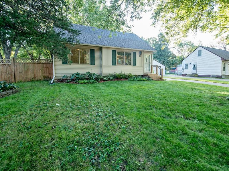 26 Center Rd, Circle Pines, MN 55014