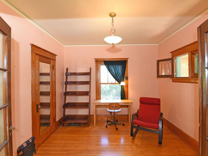 1914 Buchanan St NE, Minneapolis, MN 55418