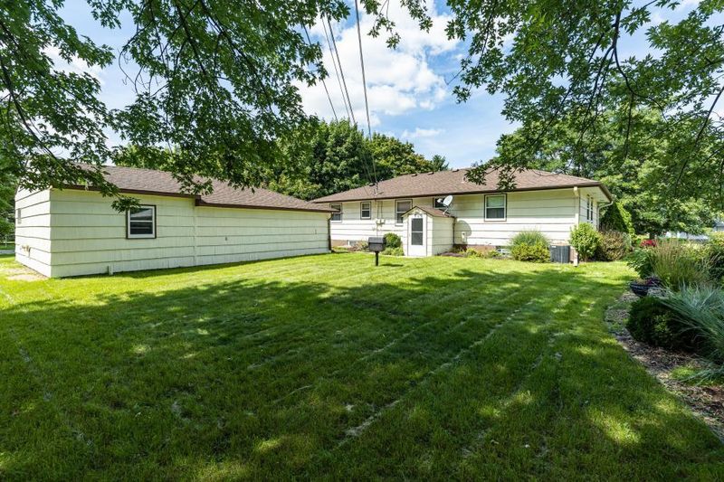 6825 71st Ave N, Brooklyn Park, MN 55428
