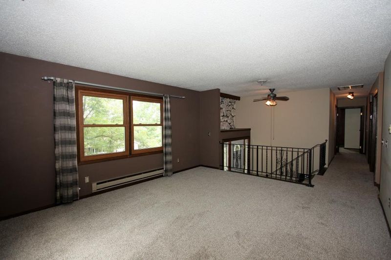 1135 Wedgewood Ave, Eau Claire, WI 54703