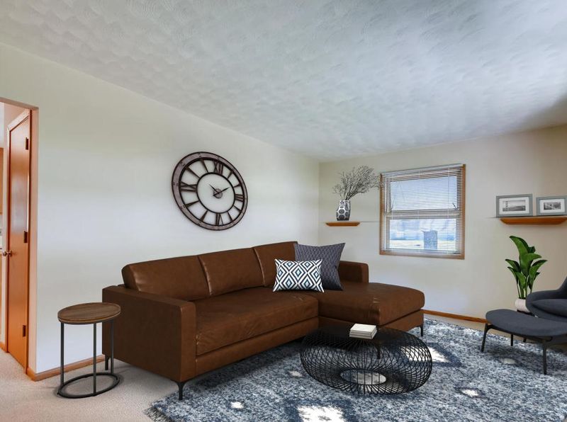 2544 Charlotte St, Roseville, MN 55113
