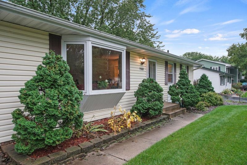 1588 5th St, White Bear Lake, MN 55110