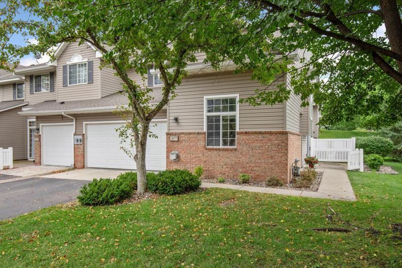 3677 Vermilion Ct N #906, Eagan, MN 55122
